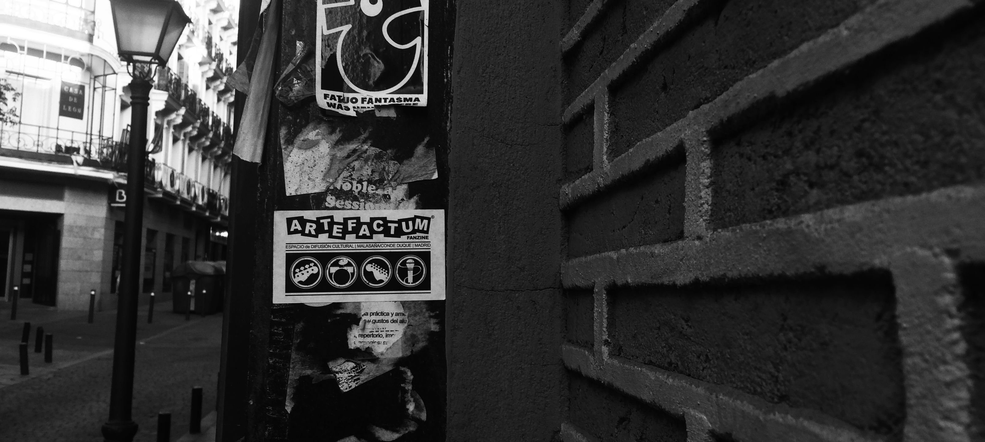 artefactum_street_Bw
